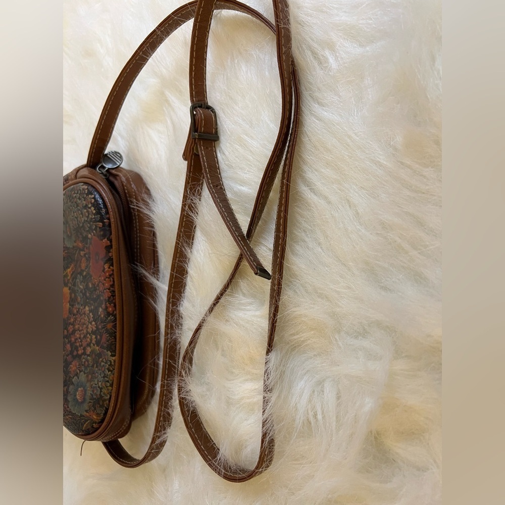 Bonjour Mini Crossbody - Picture 4 of 15